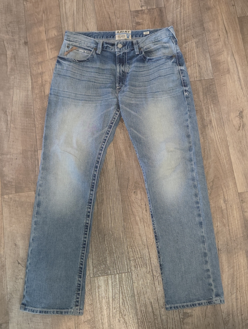 Ariat Men's M2 Relaxed Boot Cut Light Wash Demin Jeans 36/34